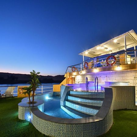 Nile Treasure Cruise - 4 Or 7 Nights From Luxor Each Saturday And 3 Or 7 Nights From Aswan Each Wednesday Hotel Exterior foto